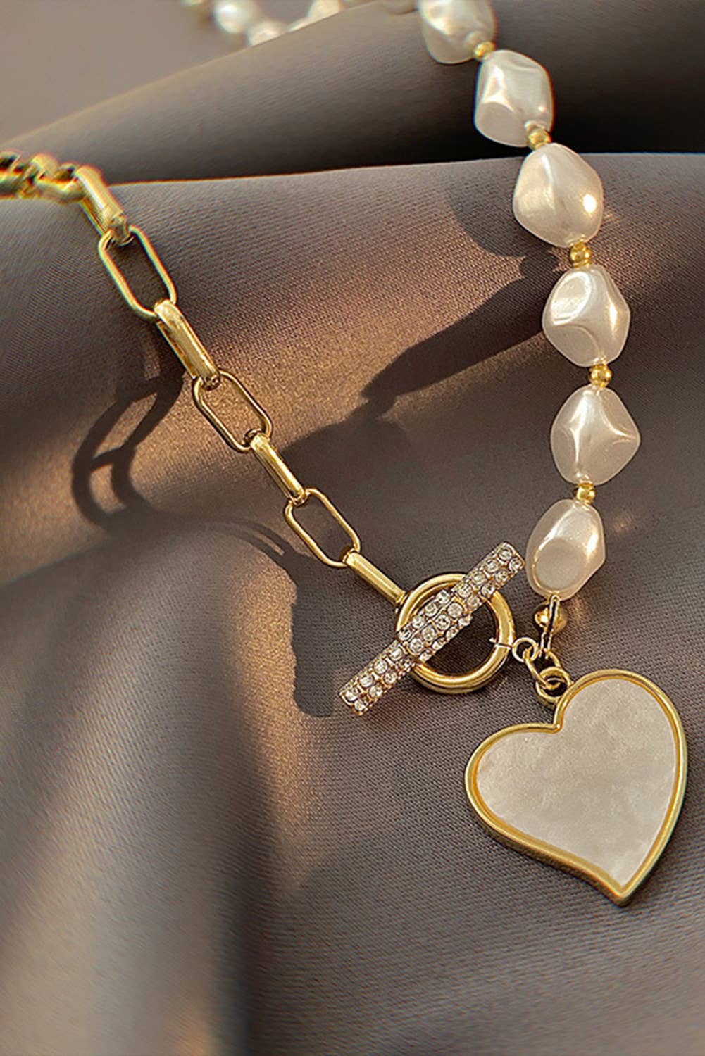 Heart Pendant Pearl Chain Necklace: Gold